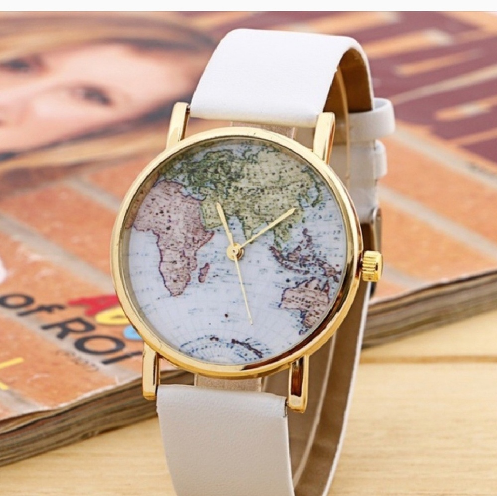 🔥sale 🔥Retro World Map Watch 2 Left!